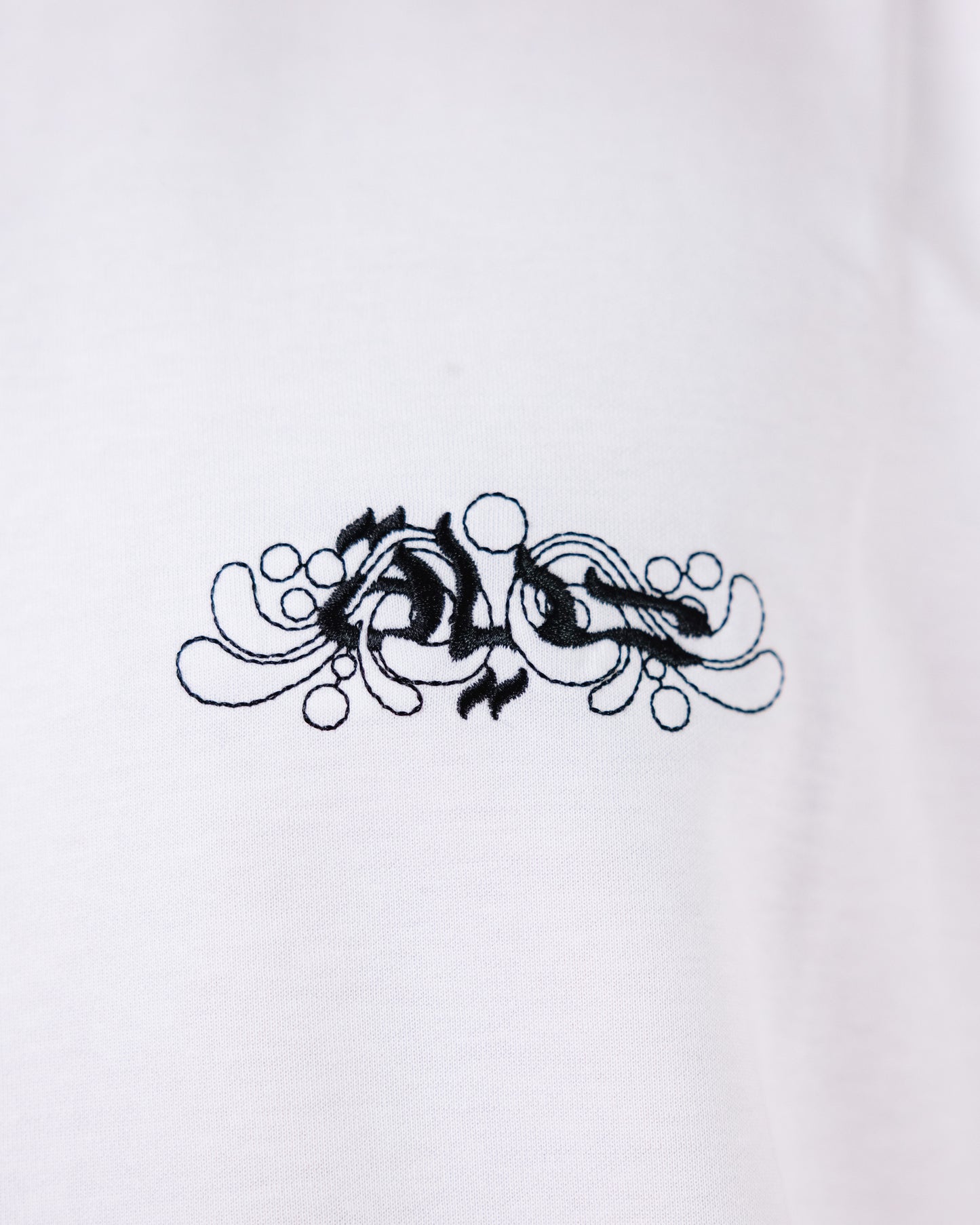 BLOSSOM - WHITE TEE